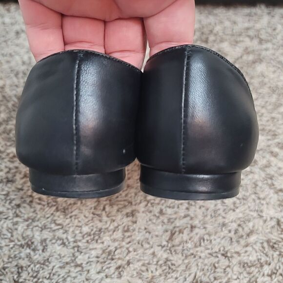 AVA & AIDEN Pointed Flats - Picture 10 of 12